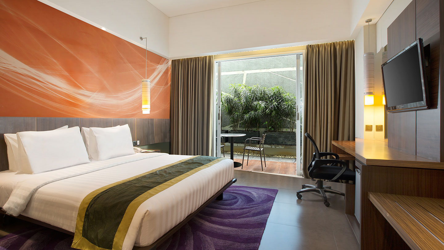 Deluxe Terrace - Holiday Inn Bandung Pasteur